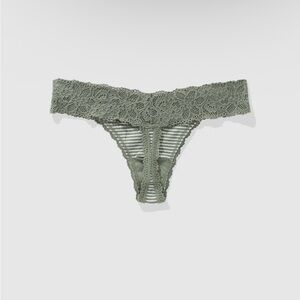 💚 NEW Aerie S Green Lace Thong Panties Intimates 🎀